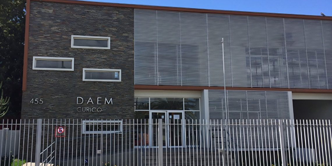 Denuncian desaparición de más de $800 millones destinados a escuelas en Curicó