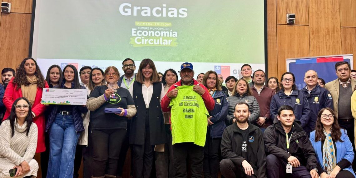 Talca impulsa la economía circular: municipios, recicladores y autoridades se unen en histórica cumbre regional
