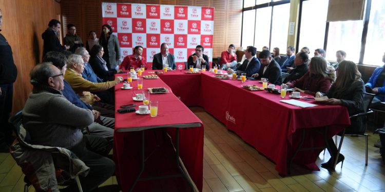 Talca se organiza para aprovechar al máximo el Mundial Sub-20: Municipalidad instala mesa de coordinación