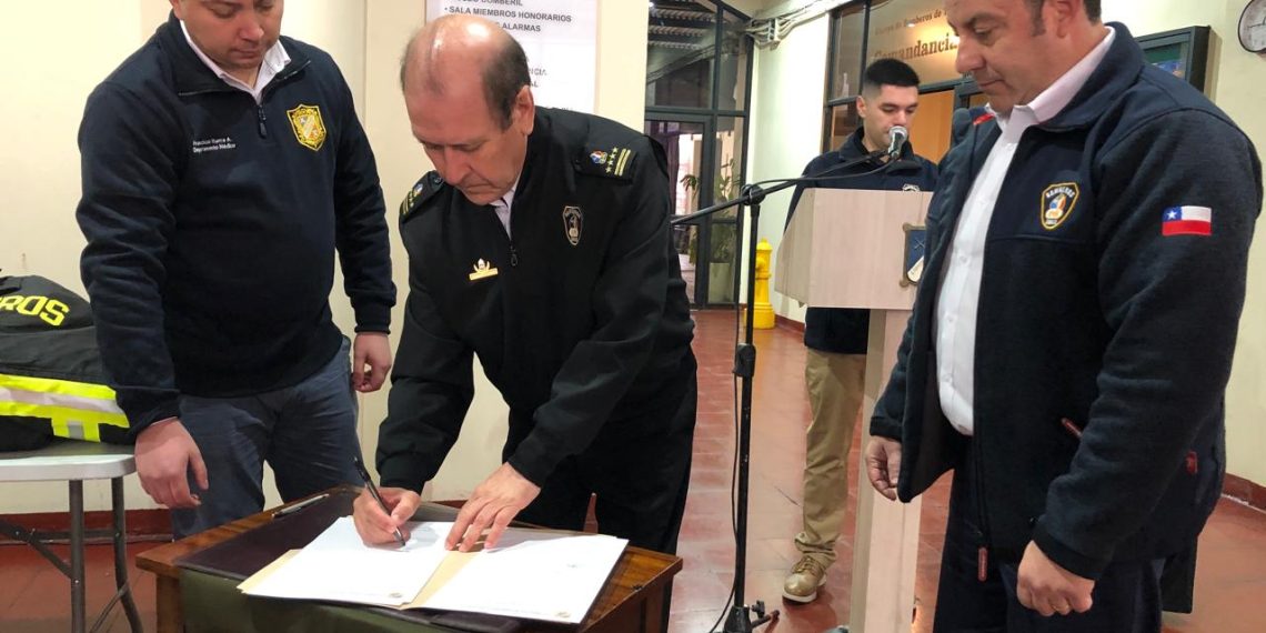 Presidente Nacional de Bomberos despliega agenda estratégica en Talca
