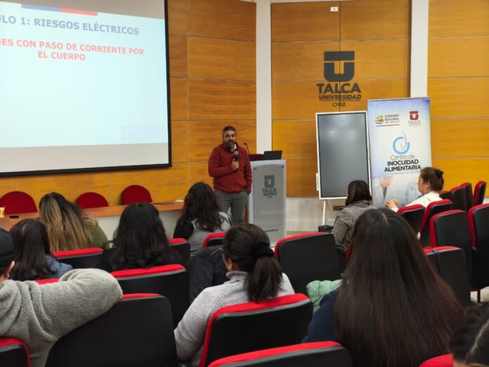 Capacitan en Curicó a operadores rurales para mejorar la gestión de agua potable y saneamiento