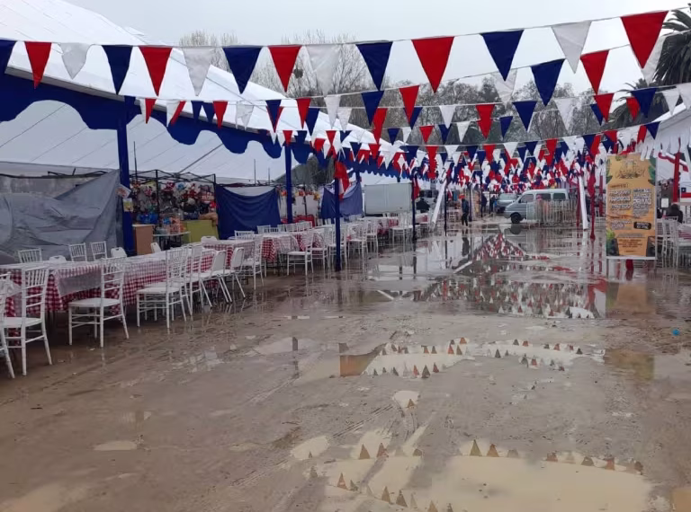 Municipalidad de Talca suspende última jornada de fondas en Parque Río Claro por daños del temporal