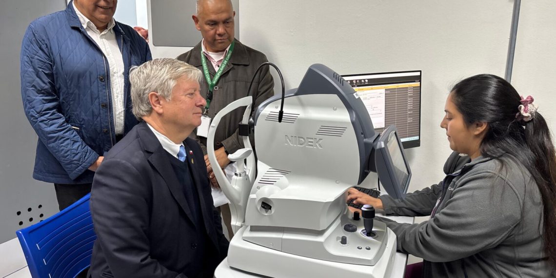 Curicó estrena cámara retinal de alta tecnología para diagnóstico precoz de enfermedades visuales