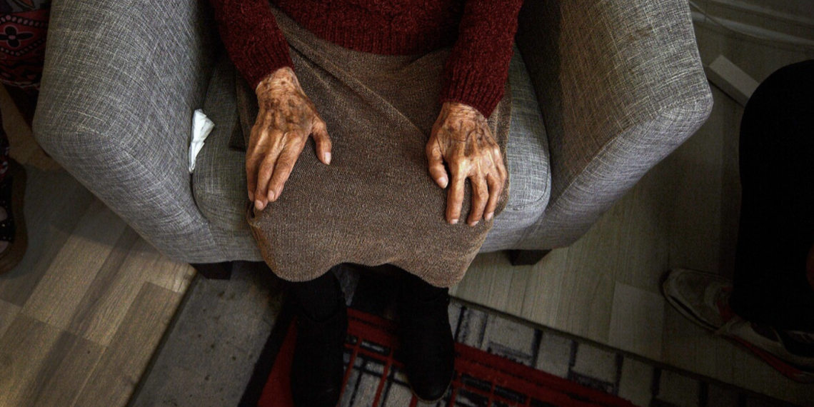PDI detiene a nochero de hogar de ancianos acusado de abusar sexualmente de residente de 93 años en Talca