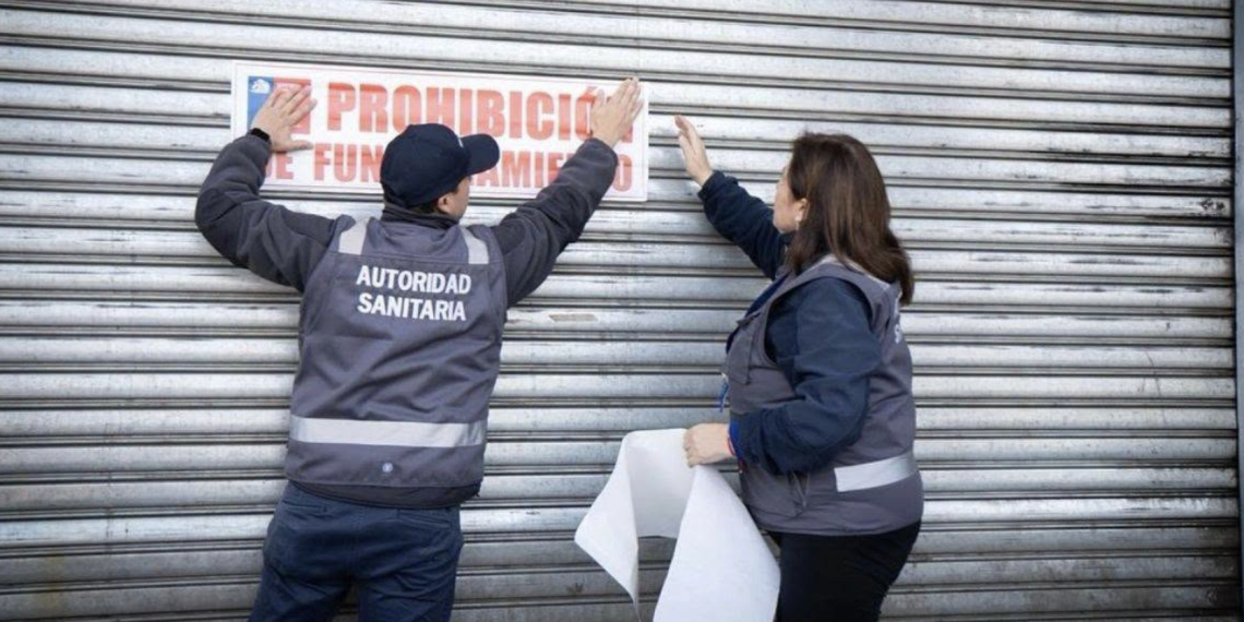 Seremi de Salud clausura supermercado Líder de Talca por graves deficiencias sanitarias