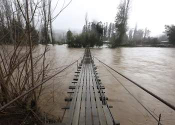 Senapred eleva a Alerta Roja la emergencia por crecida de ríos en cuatro comunas del Maule